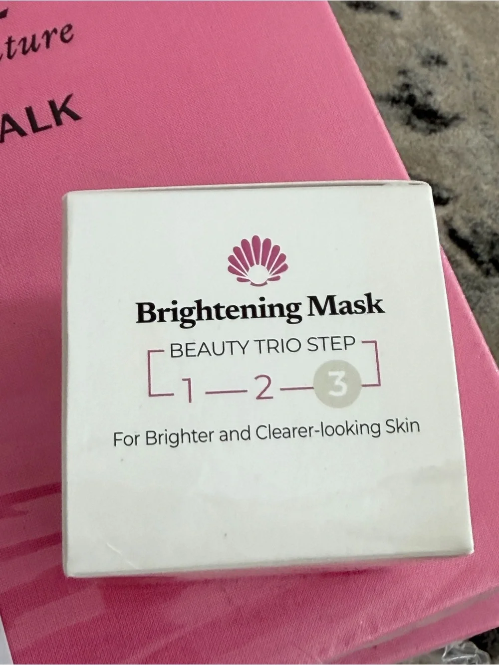 Concha Nacar Crema Aclarente Brightening Mask - White/Pink Packaging